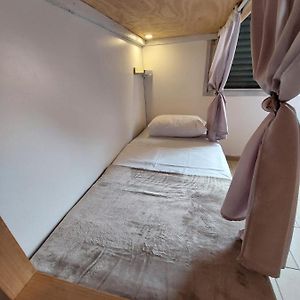 Habitación para Hombres Compartida